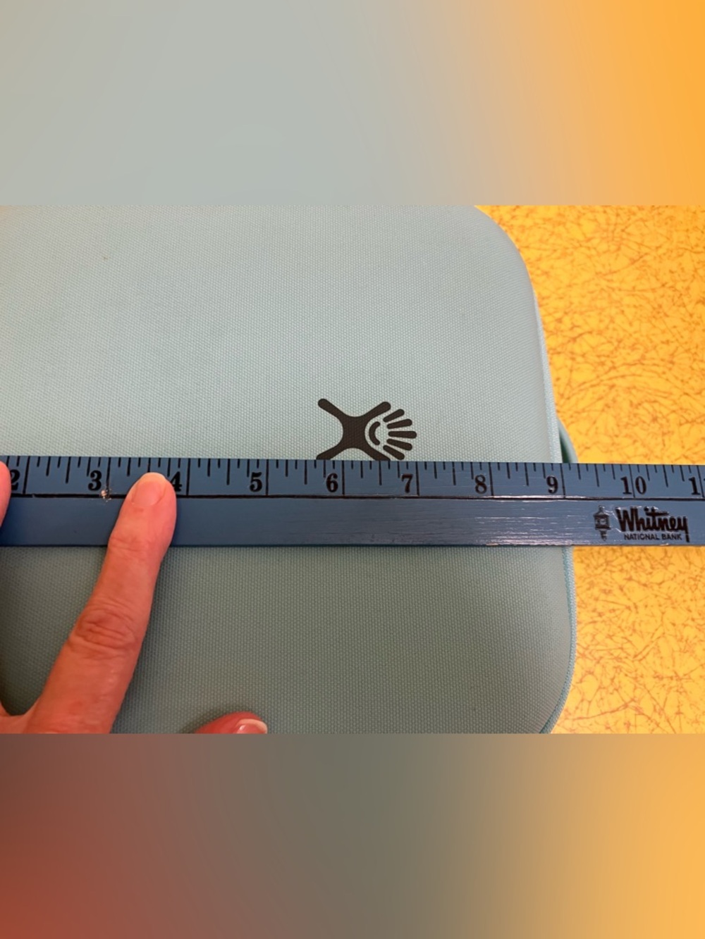Hydro Flask Pale Blue Kids Lunch Box with Handle - Picture 4 of 9